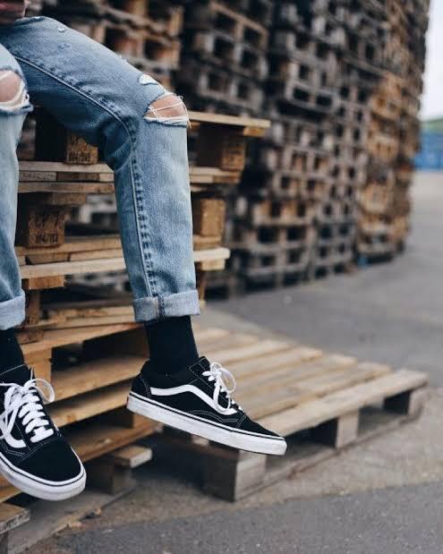 Roll & Rock: Different ways to roll up your jeans!